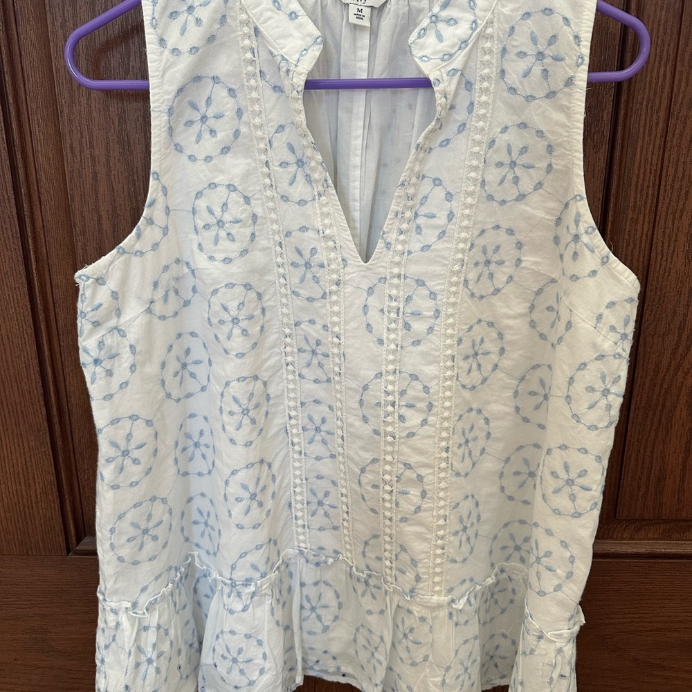 Crown & Ivy Light Blue Patterned Sleeveless Blouse